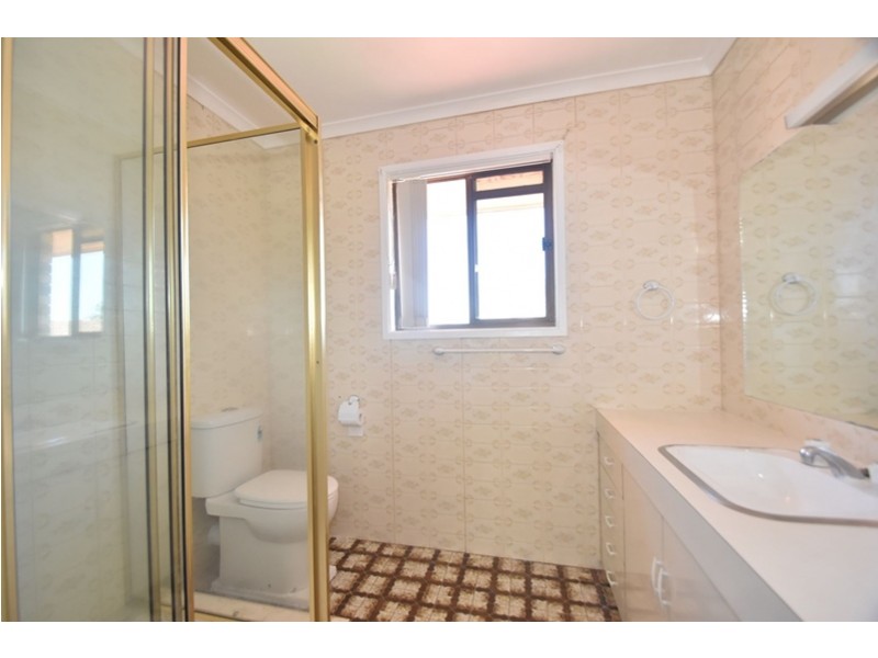 824 Ruthven Street, Kearneys Spring QLD 4350