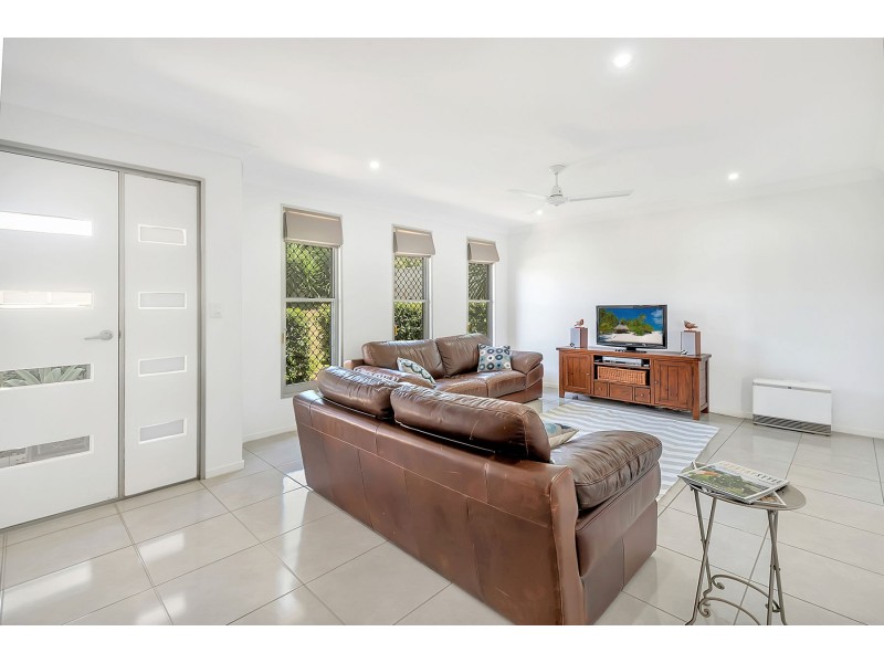 1 Honeyeater Drive, Highfields QLD 4352