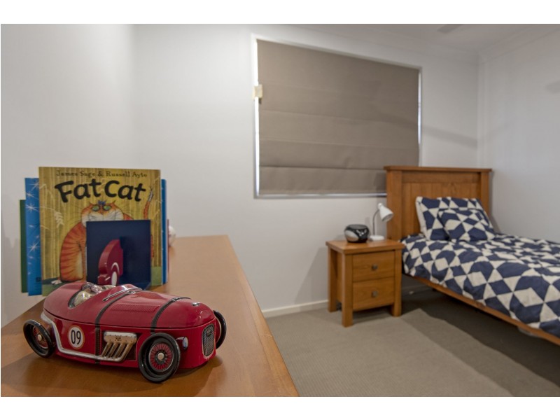 1 Honeyeater Drive, Highfields QLD 4352