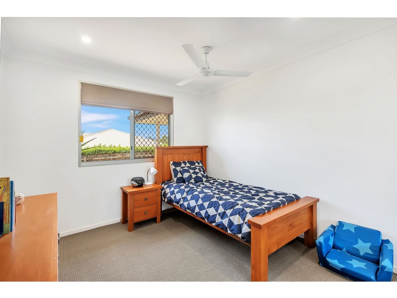 1 Honeyeater Drive, Highfields QLD 4352