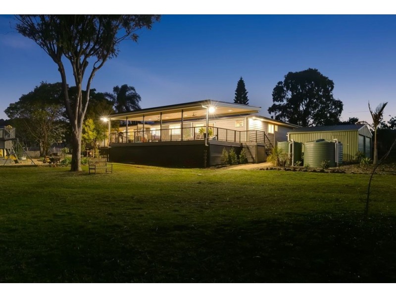 17 Bedwell Street, Cranley QLD 4350