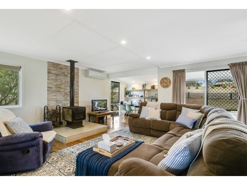 17 Bedwell Street, Cranley QLD 4350