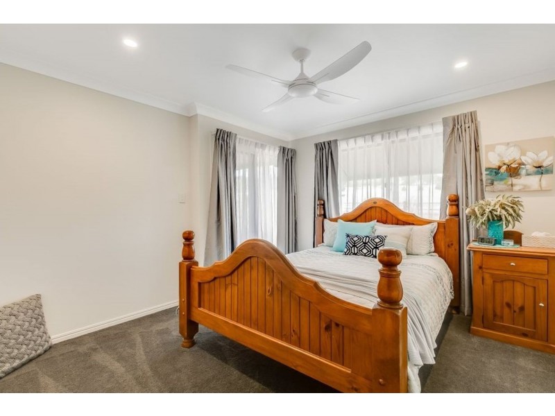 17 Bedwell Street, Cranley QLD 4350