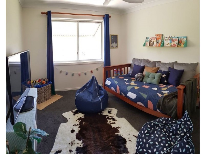 17 Bedwell Street, Cranley QLD 4350