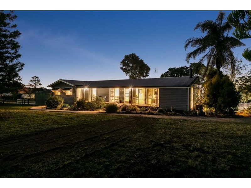 17 Bedwell Street, Cranley QLD 4350