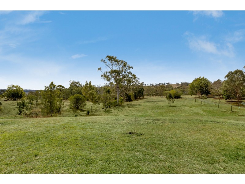 17 Bedwell Street, Cranley QLD 4350