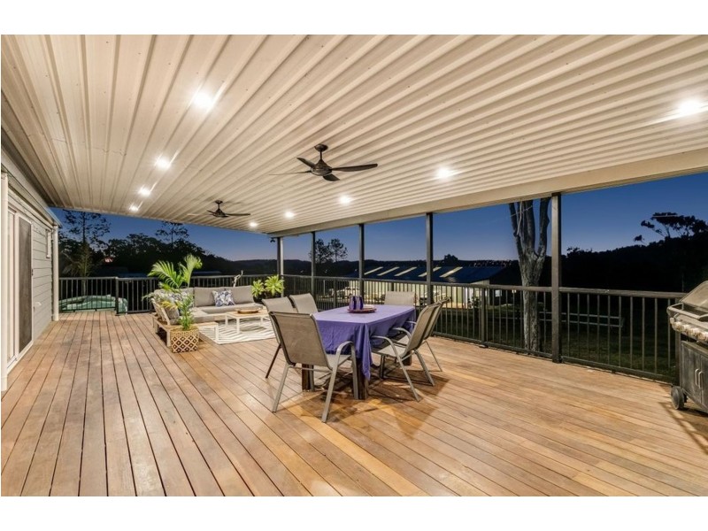 17 Bedwell Street, Cranley QLD 4350