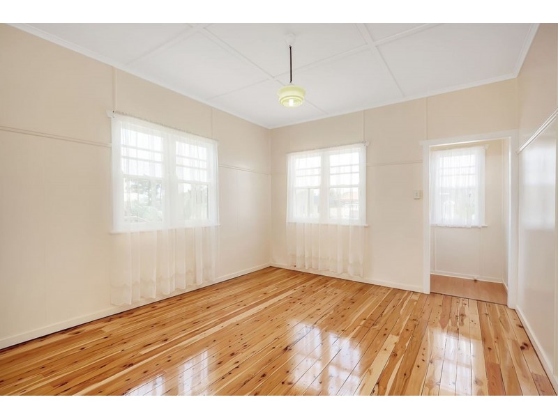 1A Gatfield Street, Newtown QLD 4350