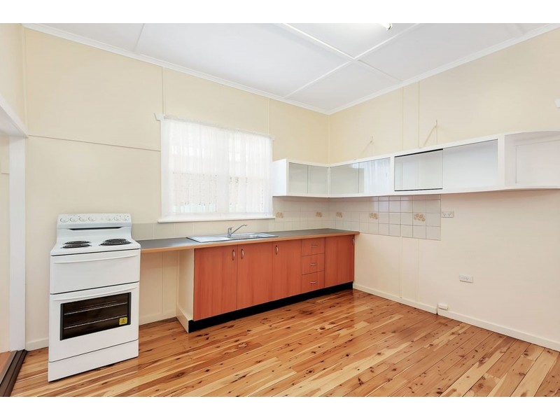 1A Gatfield Street, Newtown QLD 4350