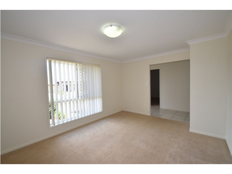 3 Sweeney Street, Kearneys Spring QLD 4350