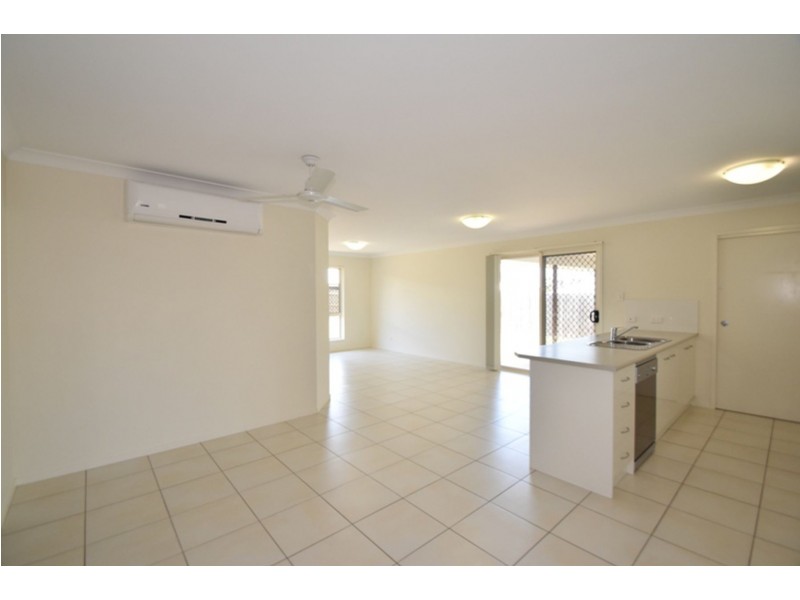 3 Sweeney Street, Kearneys Spring QLD 4350