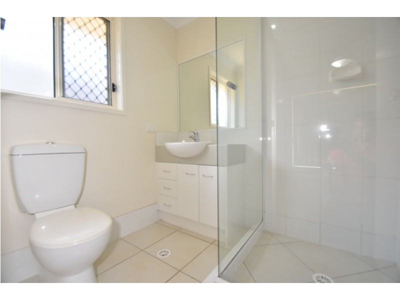 3 Sweeney Street, Kearneys Spring QLD 4350