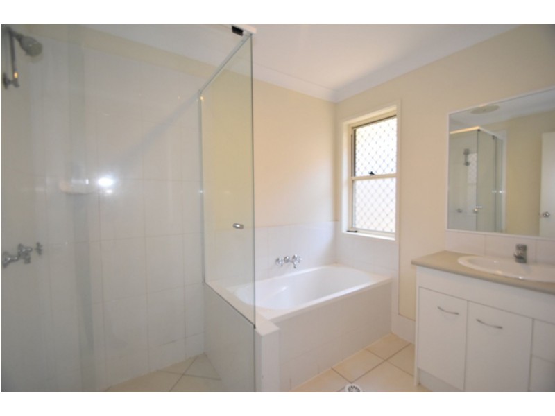 3 Sweeney Street, Kearneys Spring QLD 4350