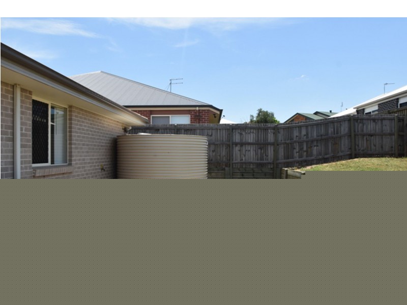 3 Sweeney Street, Kearneys Spring QLD 4350