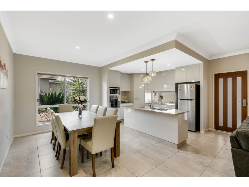 17/565 Hume Street, Kearneys Spring QLD 4350