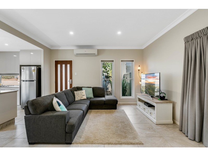 17/565 Hume Street, Kearneys Spring QLD 4350