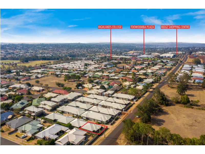 17/565 Hume Street, Kearneys Spring QLD 4350