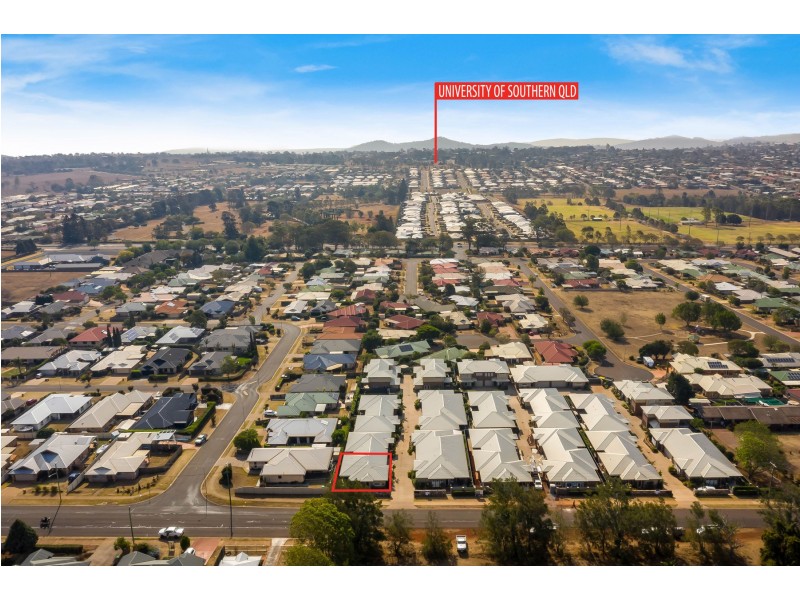 17/565 Hume Street, Kearneys Spring QLD 4350