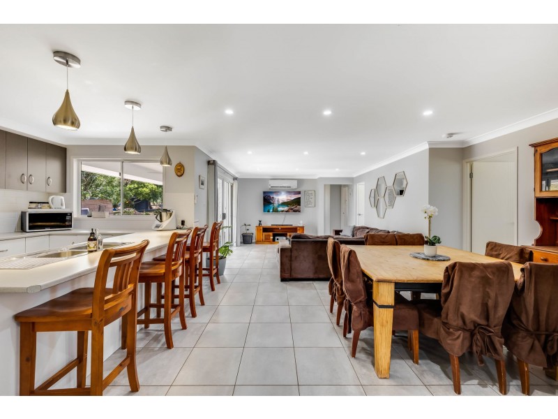 18 Petersens Road, Kingsthorpe QLD 4400