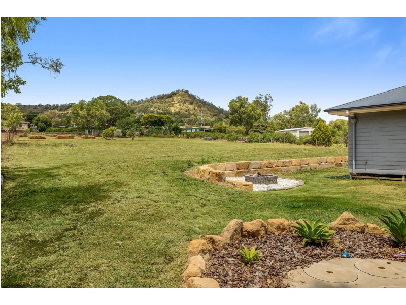 18 Petersens Road, Kingsthorpe QLD 4400