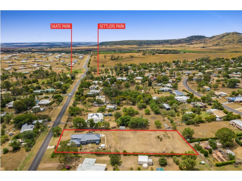 18 Petersens Road, Kingsthorpe QLD 4400