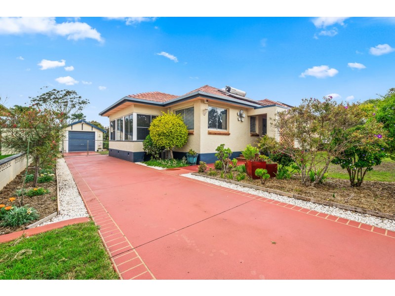 4 Lloyd Street, Harristown QLD 4350