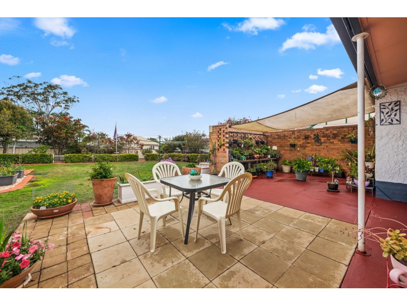 4 Lloyd Street, Harristown QLD 4350