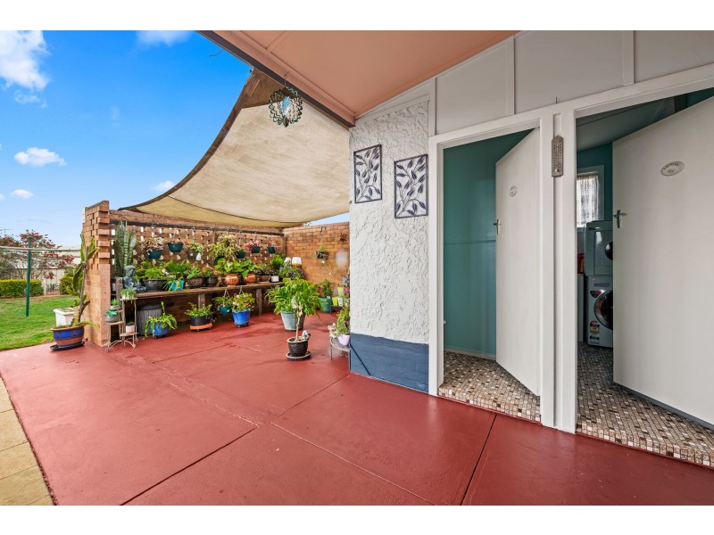 4 Lloyd Street, Harristown QLD 4350