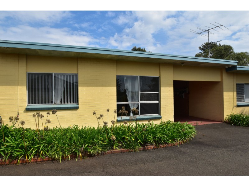 2/19 Ascot Street, Newtown QLD 4350