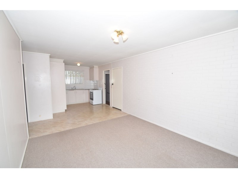 2/19 Ascot Street, Newtown QLD 4350