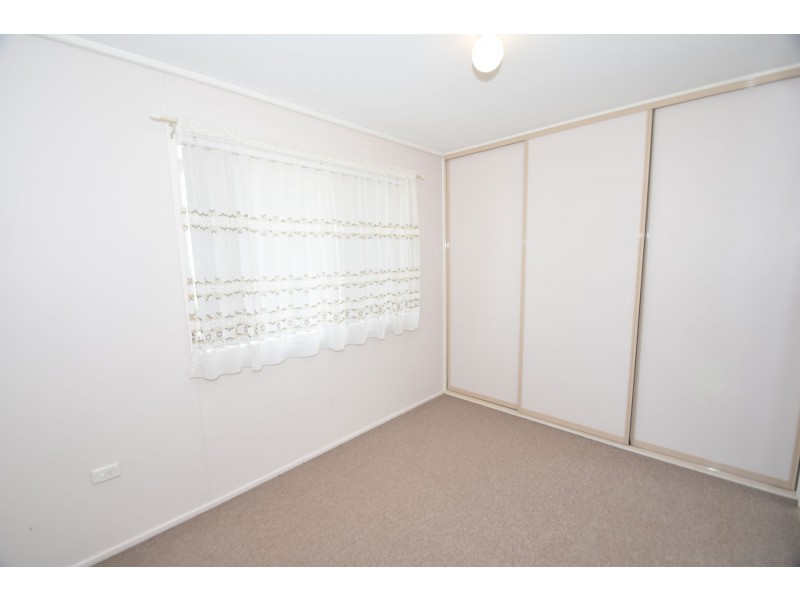 2/19 Ascot Street, Newtown QLD 4350