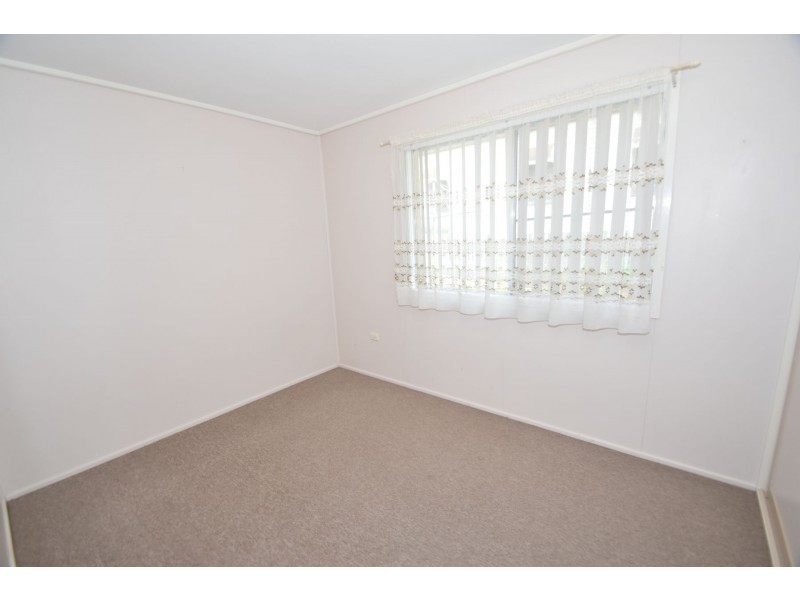 2/19 Ascot Street, Newtown QLD 4350