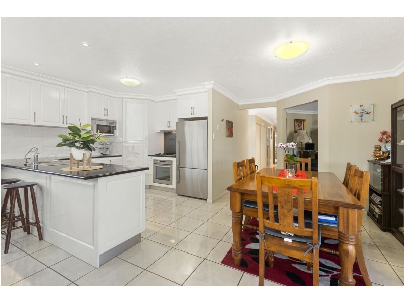 6 Gwenda Drive, Westbrook QLD 4350