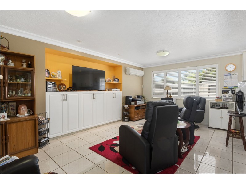 6 Gwenda Drive, Westbrook QLD 4350