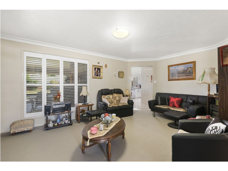 6 Gwenda Drive, Westbrook QLD 4350