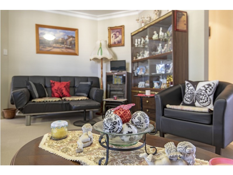 6 Gwenda Drive, Westbrook QLD 4350