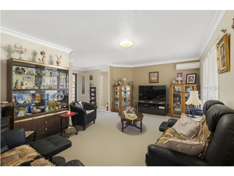 6 Gwenda Drive, Westbrook QLD 4350