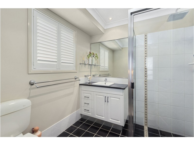 6 Gwenda Drive, Westbrook QLD 4350