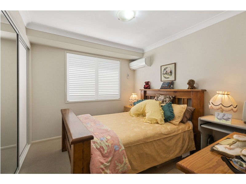 6 Gwenda Drive, Westbrook QLD 4350