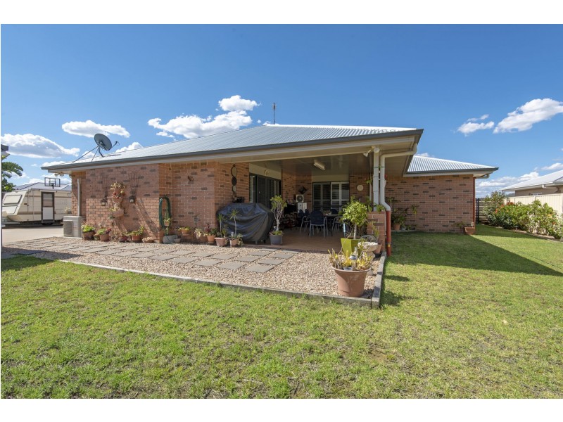 6 Gwenda Drive, Westbrook QLD 4350