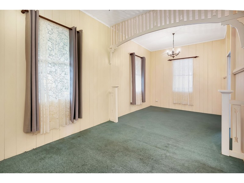 56 Long Street, Rangeville QLD 4350