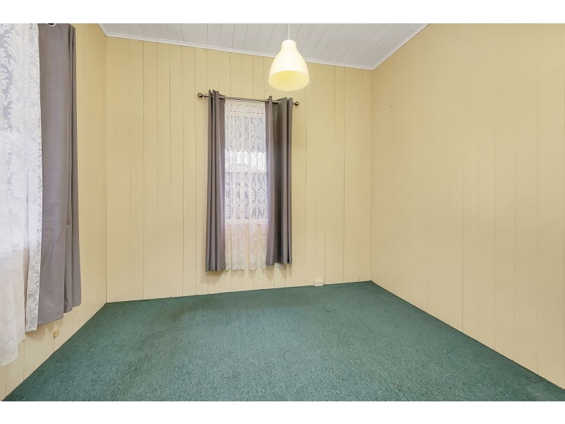 56 Long Street, Rangeville QLD 4350