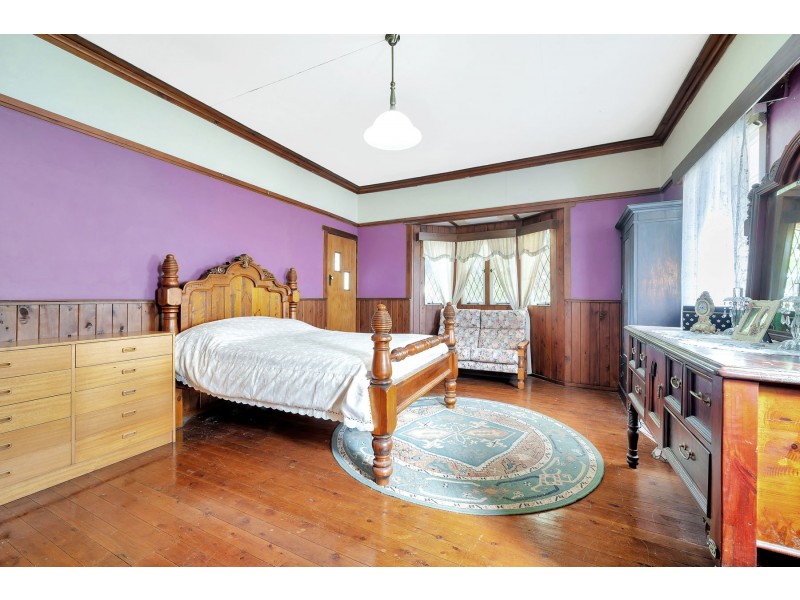 1 Henderson Street, Newtown QLD 4350