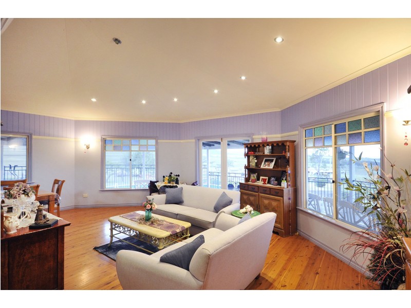 136 Dixon Lane, Greenmount East QLD 4359