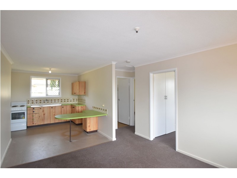 2/71 Drayton Road, Harristown QLD 4350