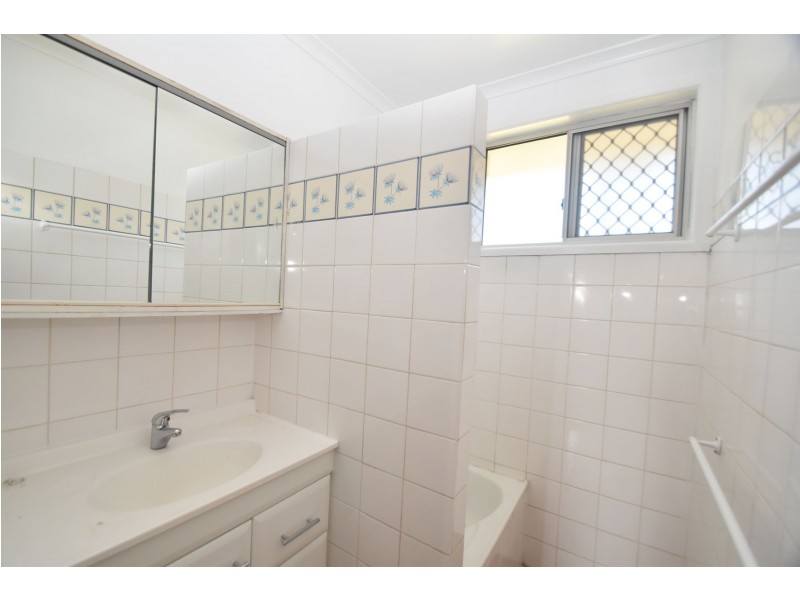 2/71 Drayton Road, Harristown QLD 4350