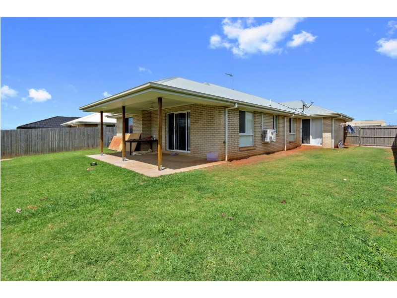 12 Farrer Street, Cranley QLD 4350
