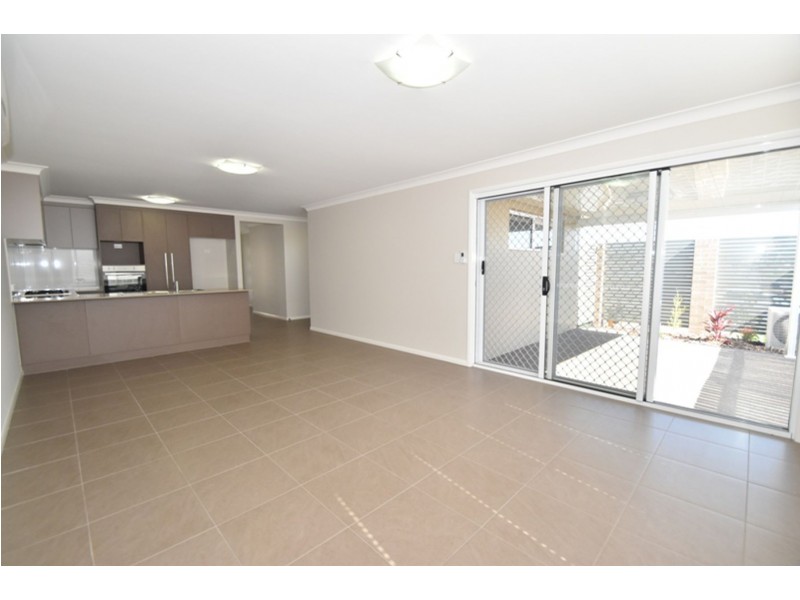 1/11 Cardamon Crescent, Glenvale QLD 4350