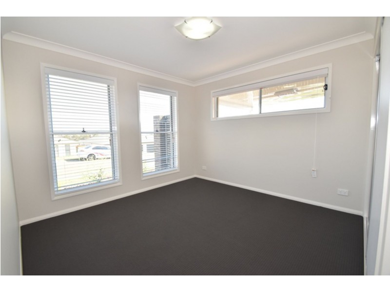 1/11 Cardamon Crescent, Glenvale QLD 4350