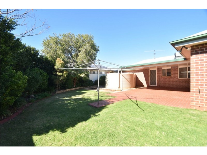 19 Glen Avon Court, Glenvale QLD 4350